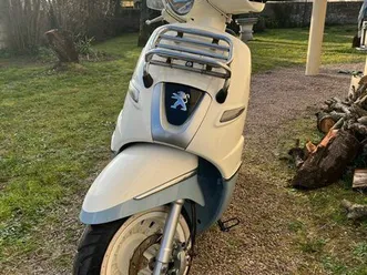 scooter-125-peugeot-django