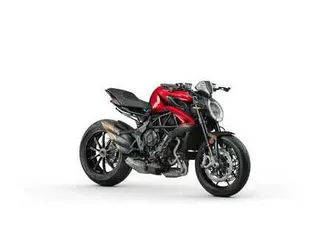 mv-agusta-dragster-800-rosso-sleva-90-000-kc-skladem