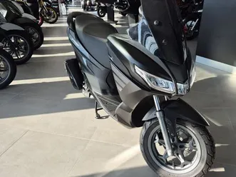 aprilia sxr 50 crna abisso *isporuka odmah*, 2025 god.