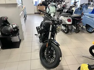 moto guzzi v9 bobber e5 nero essenziale