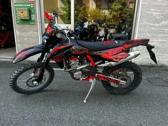 vendo-swm-rs-300-r-2021-25-usata-a-piacenza-codice-9702504-moto-it