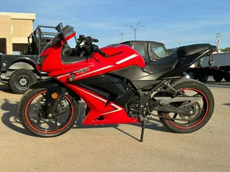 2012-kawasaki-ninja-250r-se