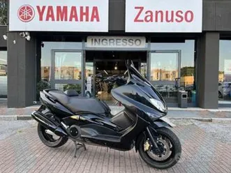 yamaha-t-max-guidabile-patente-a2