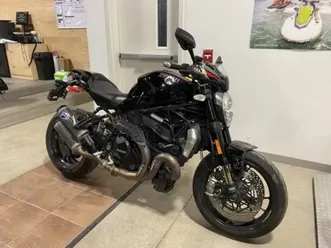 2017-ducati-monster-1200-r