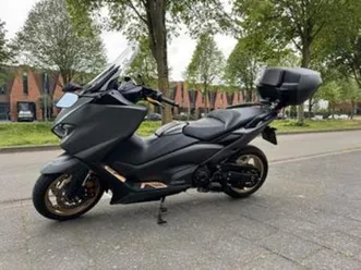 yamaha-tmax-techmax-560-kamo-mat-groen-2021-motoren-yamaha-marktplaats
