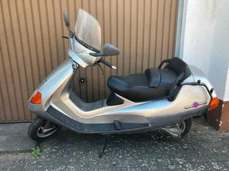 vespa-hexe-hexagon-125