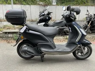 piaggio-fly-125-topcase-tuv-neu-ab-16-jahre-auto-b196