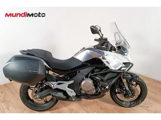 cfmoto-cf-650-mt-abs-2022