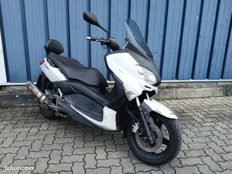 yamaha-xmax-abs-250