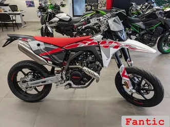 fantic-xmf-125-motard-performance
