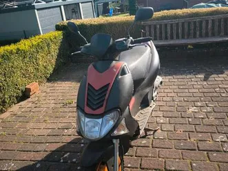 kymco-super-9-50-ccm-roller-bastler