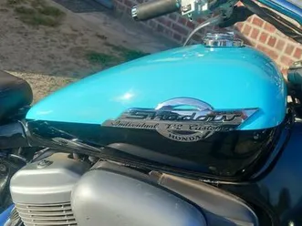 goeddraaiende-oldtimer-honda-shadow-vt600