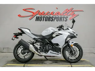 2023-kawasaki-ninja-400