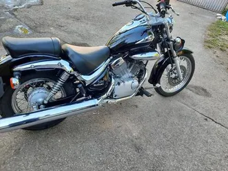 suzuki-intruder-125-im-top-zustand-1-hand-zahnbursten-gepflegt