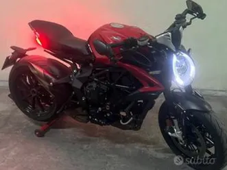 mv-agusta-brutale-dragster-800-rosso