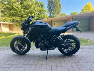 yamaha-mt-07-pure-nieuw-0-km-akrapovic-5-jaar-garantie