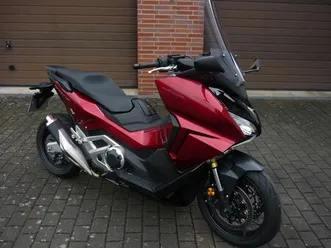 honda-forza-750-nss-modell-2024-top-zustand