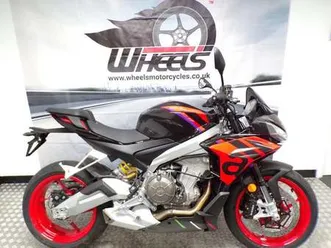 2025-registered-aprilia-tuono-660-factory-pre-registered-bargain