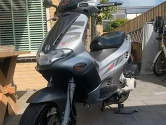 gilera-runner-200cc-2005-nieuwstaat-motoren-piaggio-marktplaats