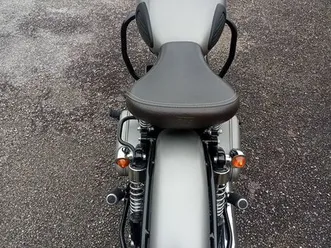 royal-enfield-500-classic