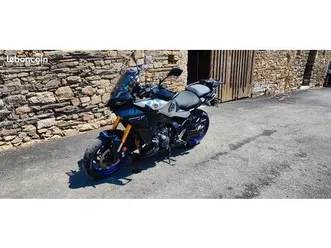 a-vendre-tracer-9-gt-tres-bon-etat-pneus-avant-et-arriere-neuf-vendu-avec-bulle-haute-e