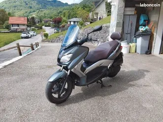 scooter-yamaha-125-x-max-faible-kilometrage-2500