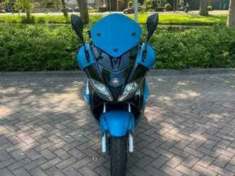 gilera-nexus-125-a1-vespa-gts-125-beverly-125-beverly-a1-scooters-piaggio-marktp