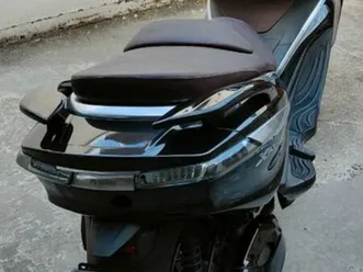 maxi-scooter-piaggio-x10-350-executive