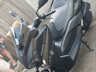 xmax-125-momo-design