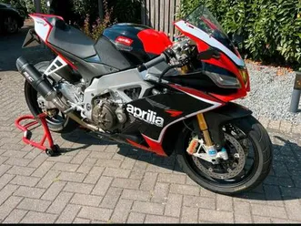aprilia-rsv4-factory