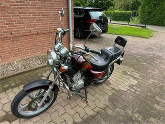 hyosung-ga-125-cruise-tuv-neu-chopper-motorrad