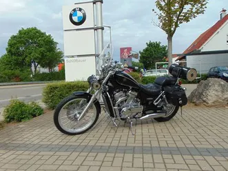 suzuki-vs-600-gl-intruder-neu-bereift-viel-zubehor