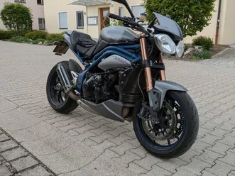 triumph-speed-triple-se-mit-abs