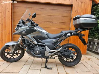 honda-ostatni-750x-dct-automat-jako-nova-sauto-cz