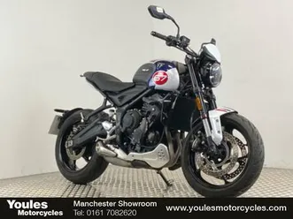 triumph-trident-660-triple-trib-660-cc