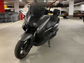 yamaha-x-max-250-1-hd-akrapovic-reifen-ne