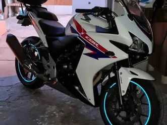 honda-cbr-500-r-abs-vermelha