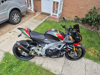 aprilia-tuono-1100-v4-factory-naked-petrol-manual-euro-4-175-ps-1077-cc