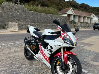 yamaha-r1-1000-super-sports-petrol-manual-152-ps