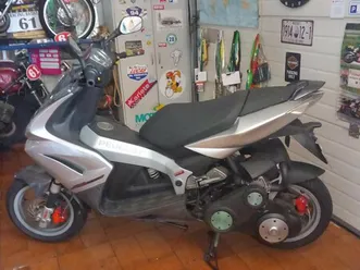 yamaha vity 125 ( bastante economica e fiável )