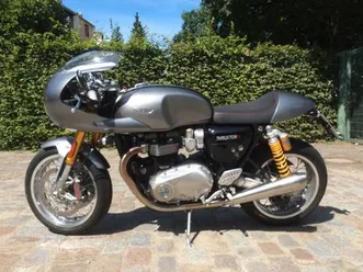 triumph-thruxton-1200-r-track-racer