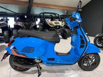 vespa-gts-300