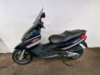 piaggio-x7-250-roller