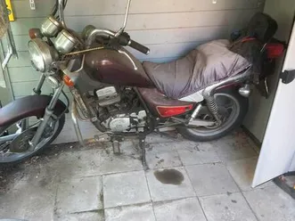 hyosung-ga-125-cruise-1