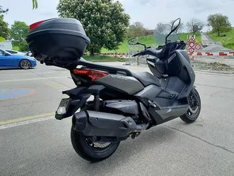 yamaha-xmax-400