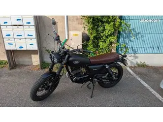 moto-mash-seventy-matt-black-125