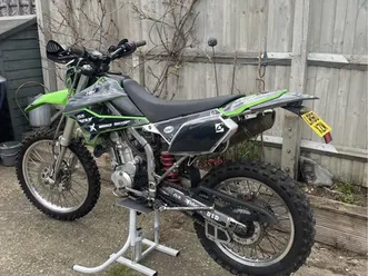 kawasaki-klx