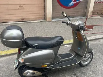 vespa-et4-125