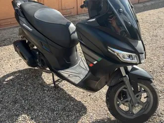 scooter-sxr-50-cc-aprilia