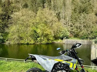 husqvarna-701-supermoto